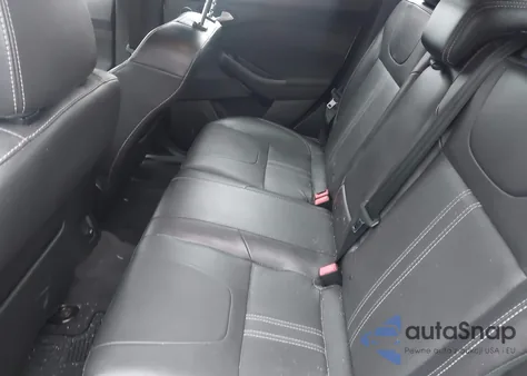 2014 Ford Focus Titanium from USA, damaged, VIN 1FADP3N2XEL125611